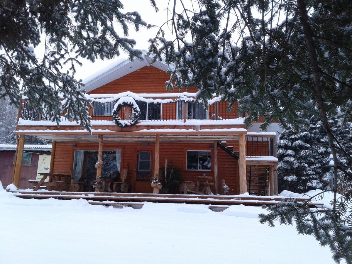 Aux Tipis De La Riviere Sauvage Villa Saint Romain Exterior photo